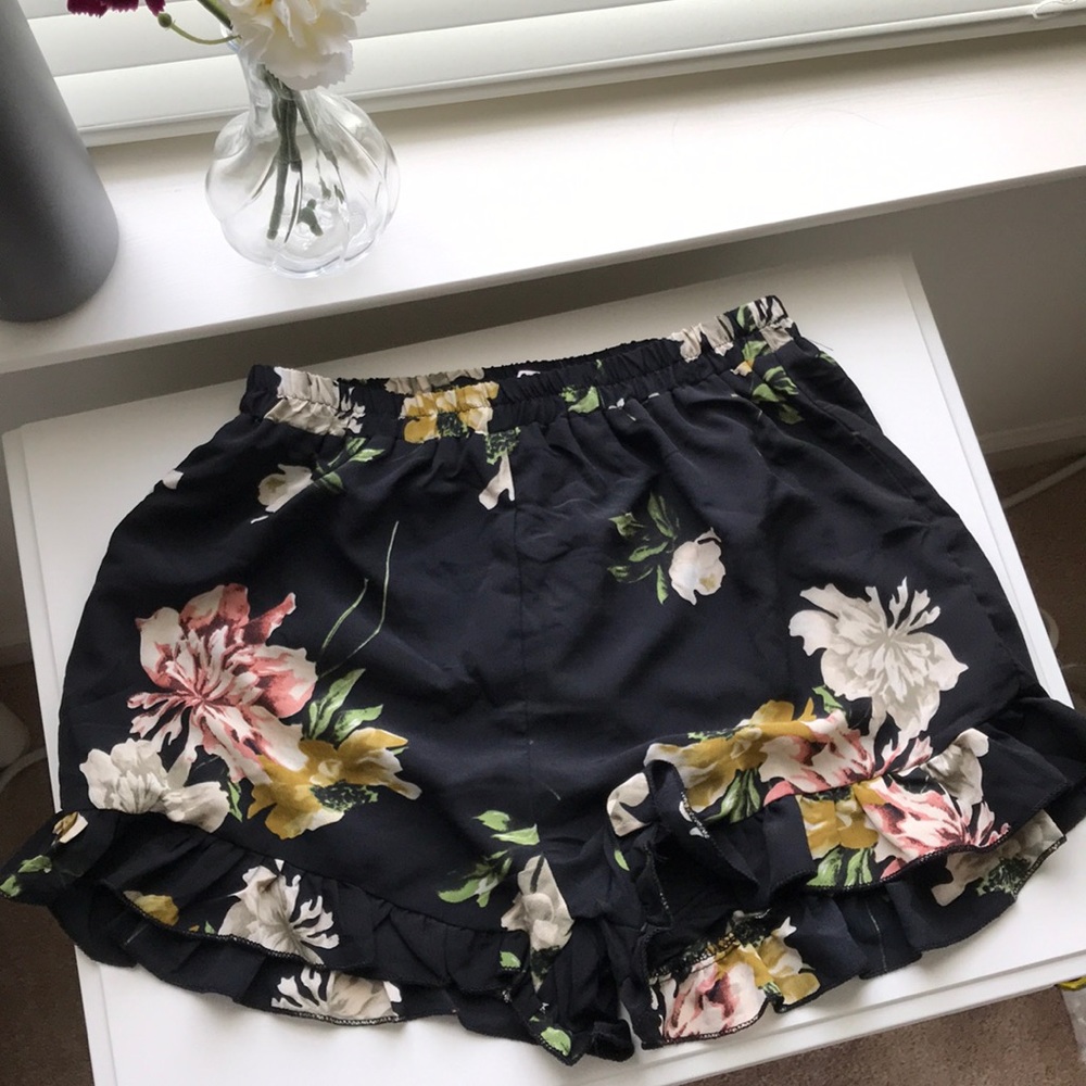 cute black floral high waisted shorts